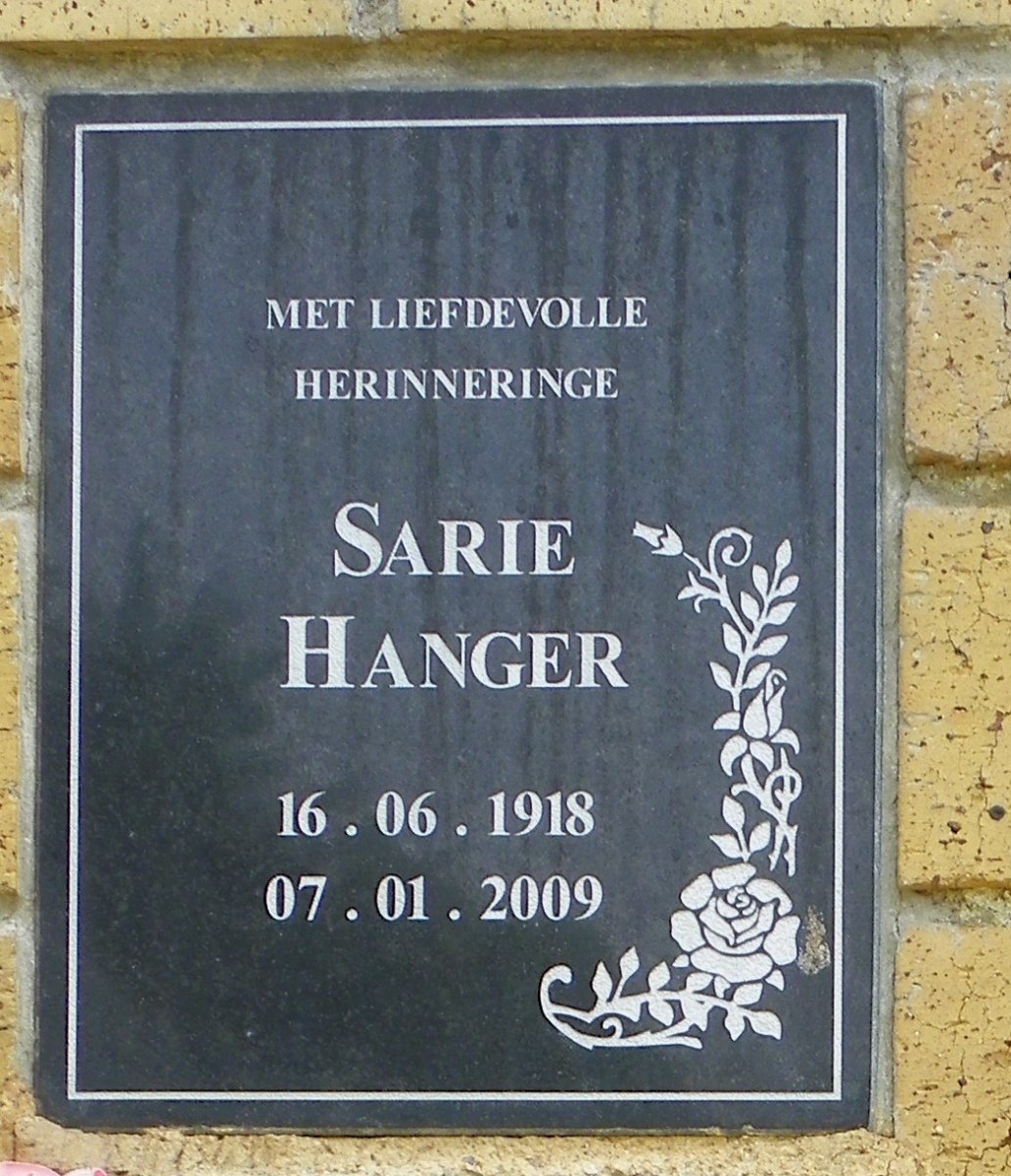 HANGER Sarie 1918-2009
