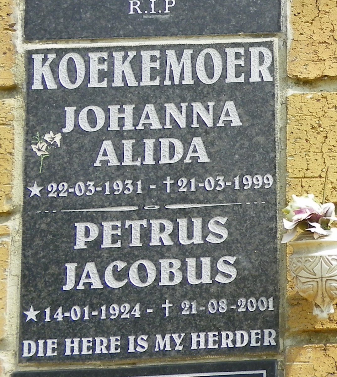 KOEKEMOER Petrus Jacobus 1924-2001 &amp; Johanna Alida 1931-1999