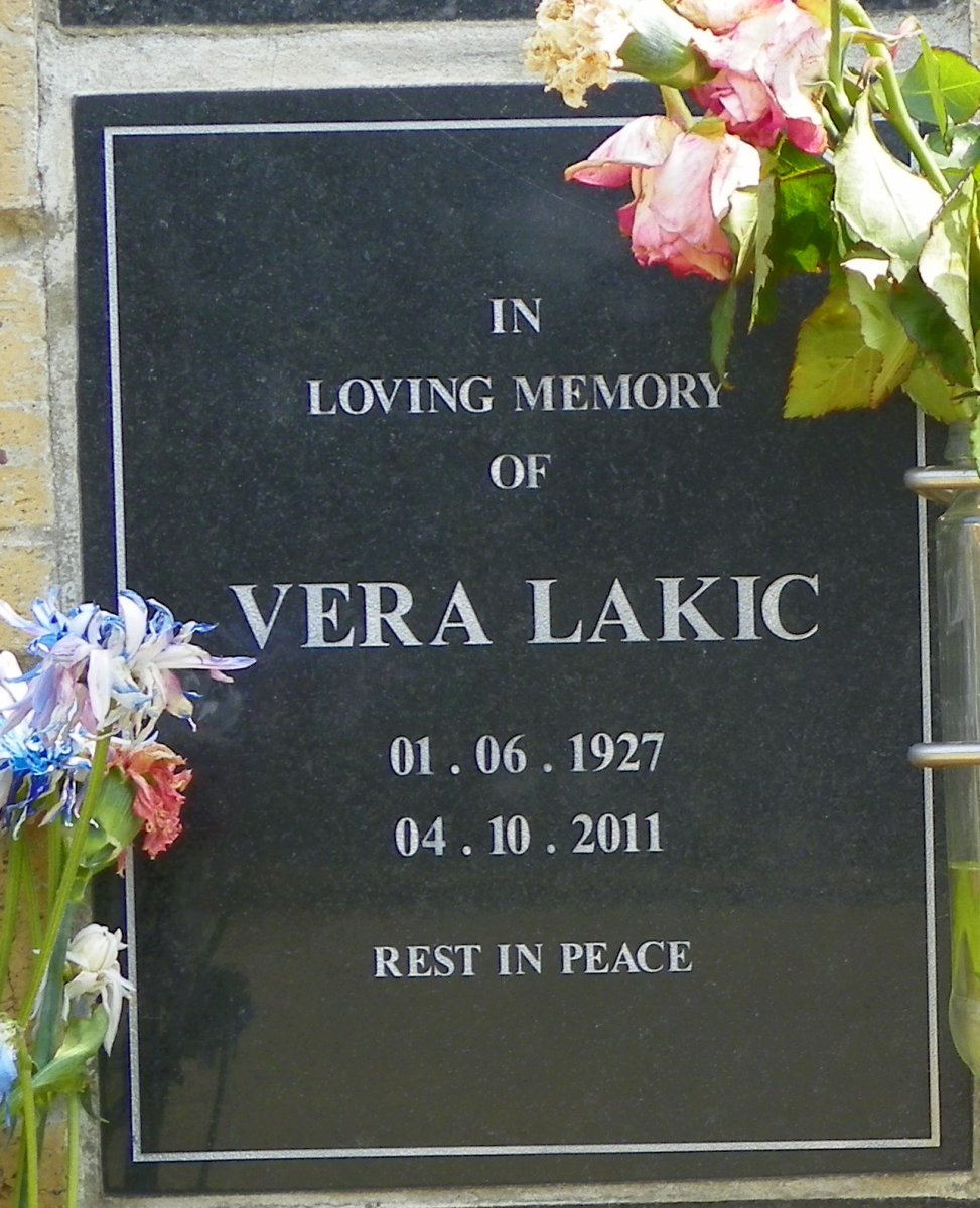 LAKIC Vera 1927-2011