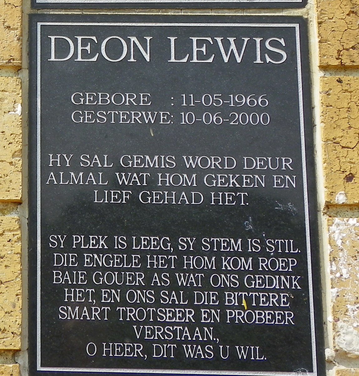 LEWIS Deon 1966-2000