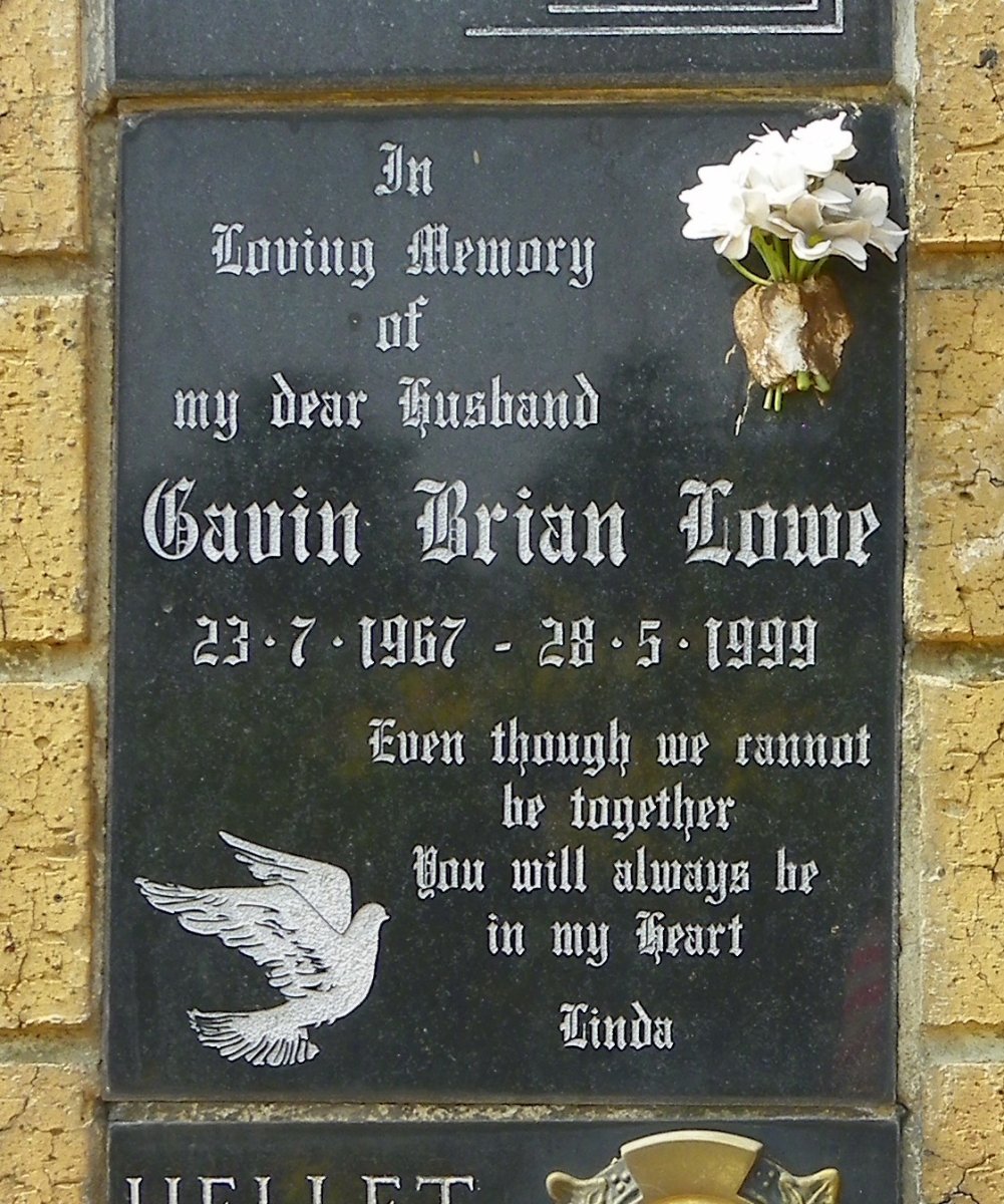 LOWE Gavin Brian 1967-1999