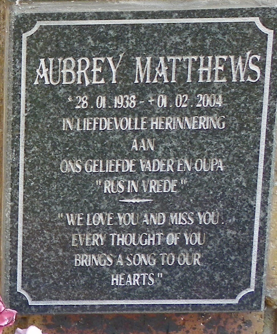 MATTHEWS Aubrey 1938-2004