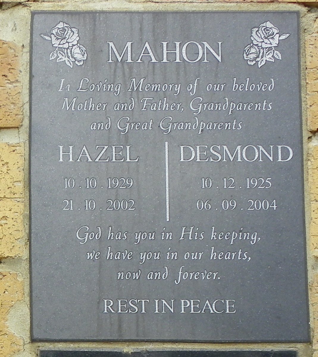 MAHON Desmond 1925-2004 &amp; Hazel 1929-2002