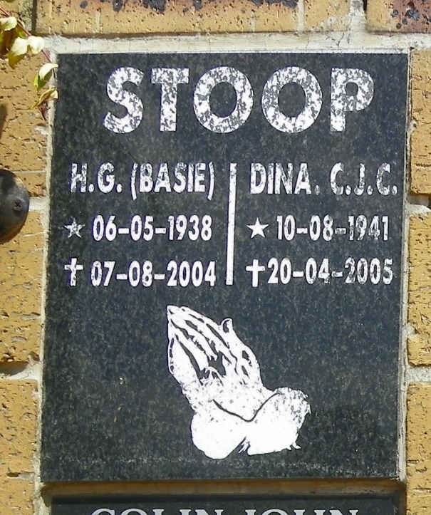 STOOP H.G. 1938-2004 &amp; Dina C.J.C. 1941-2005