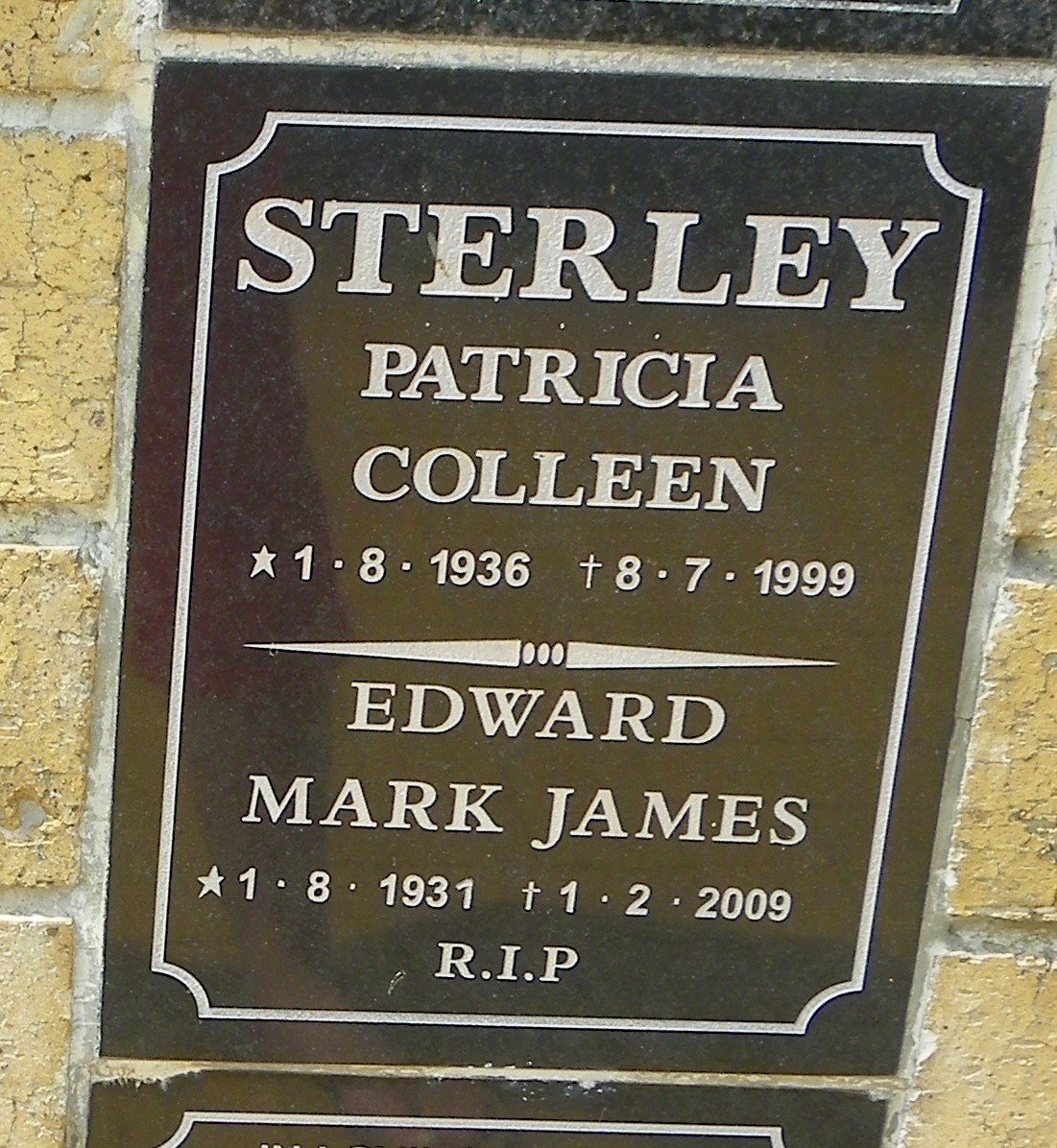 STERLEY Edward Mark James 1931-2009 &amp; Patricia Colleen 1936-1999