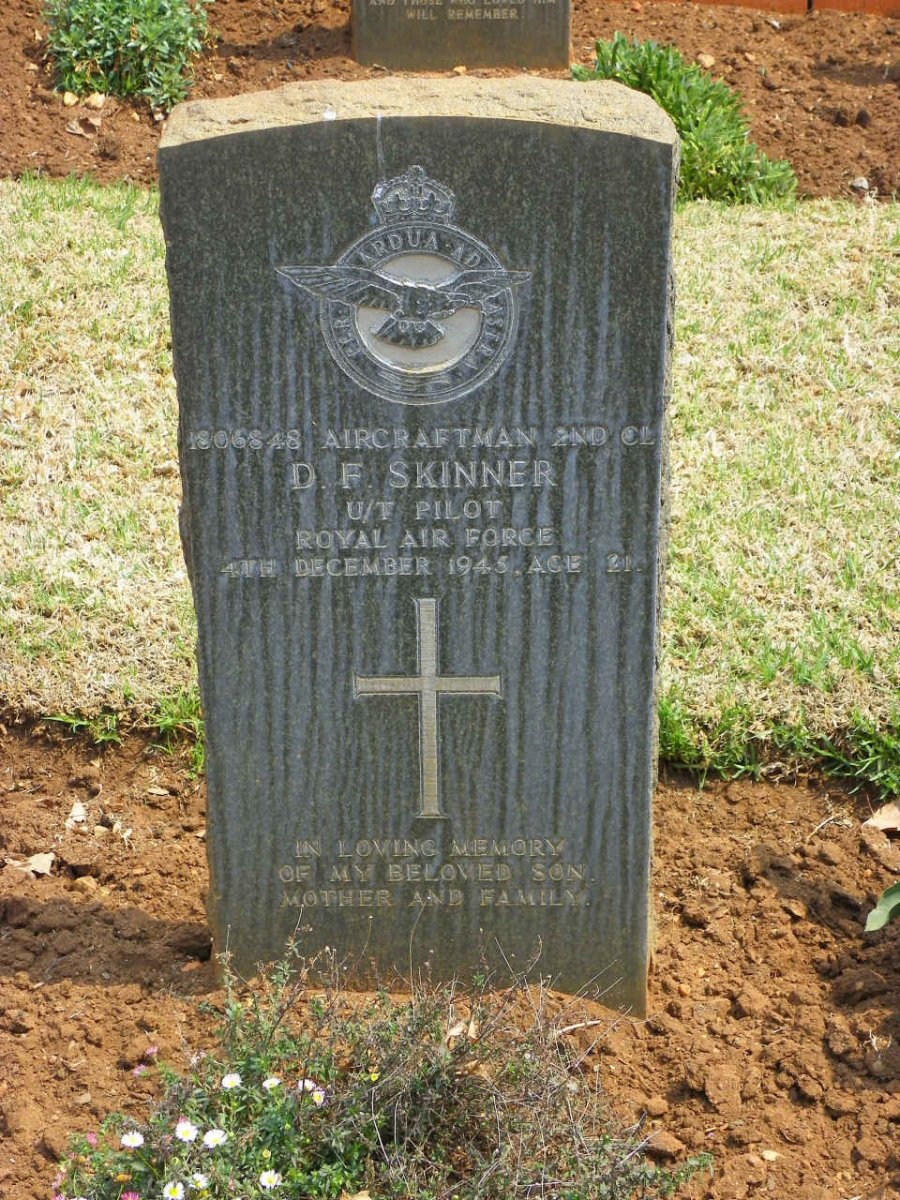 SKINNER D.F. -1945