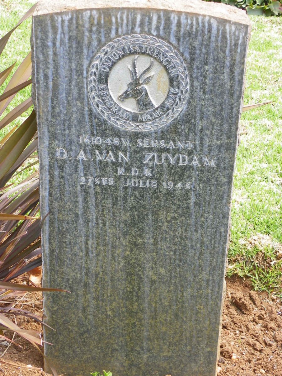 ZUYDAM D.A., van -1945