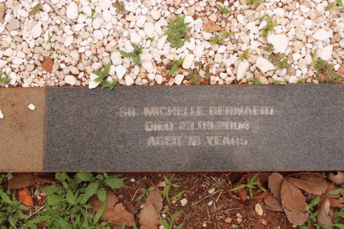 BERNAERT Michelle -2004