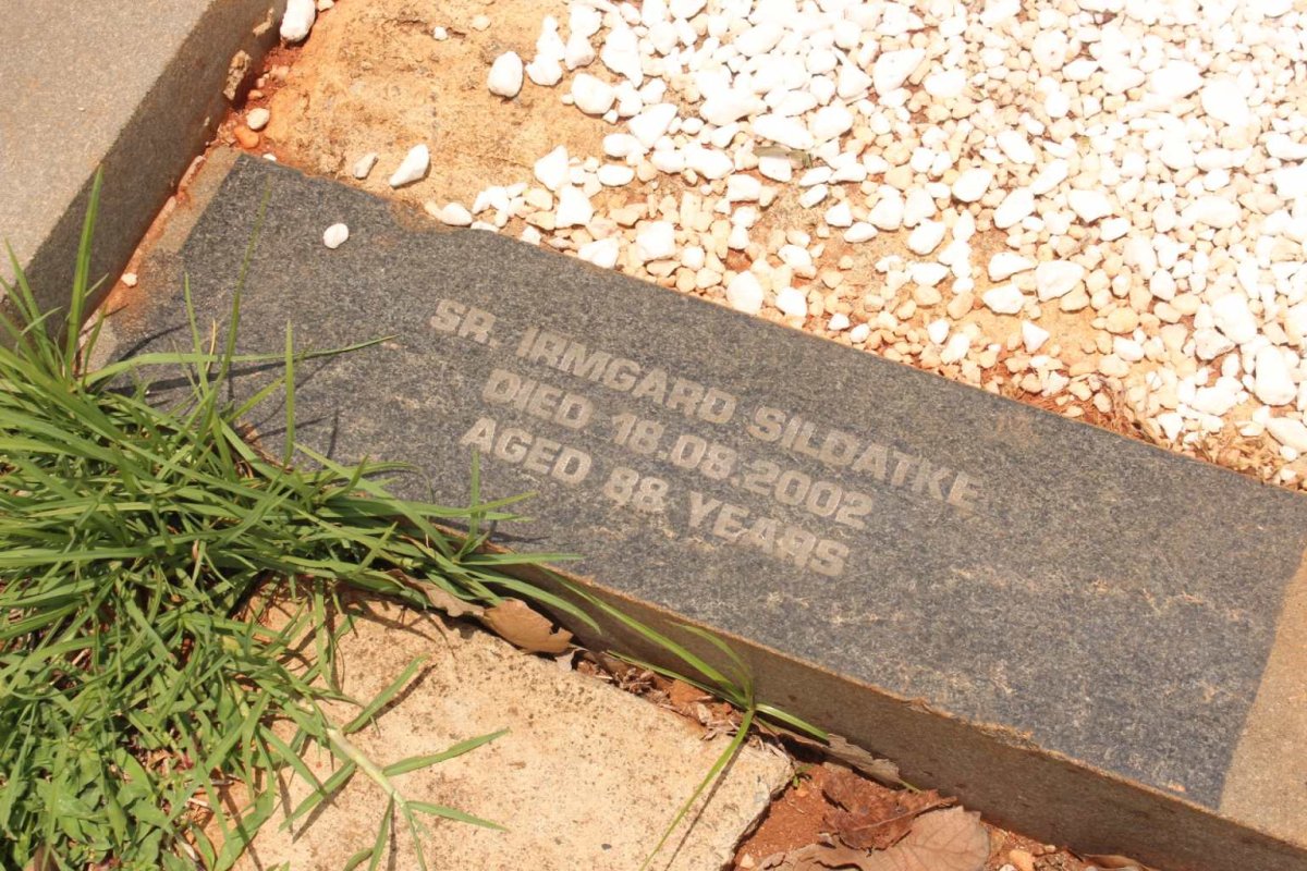 SILDATKE Irmgard -2002