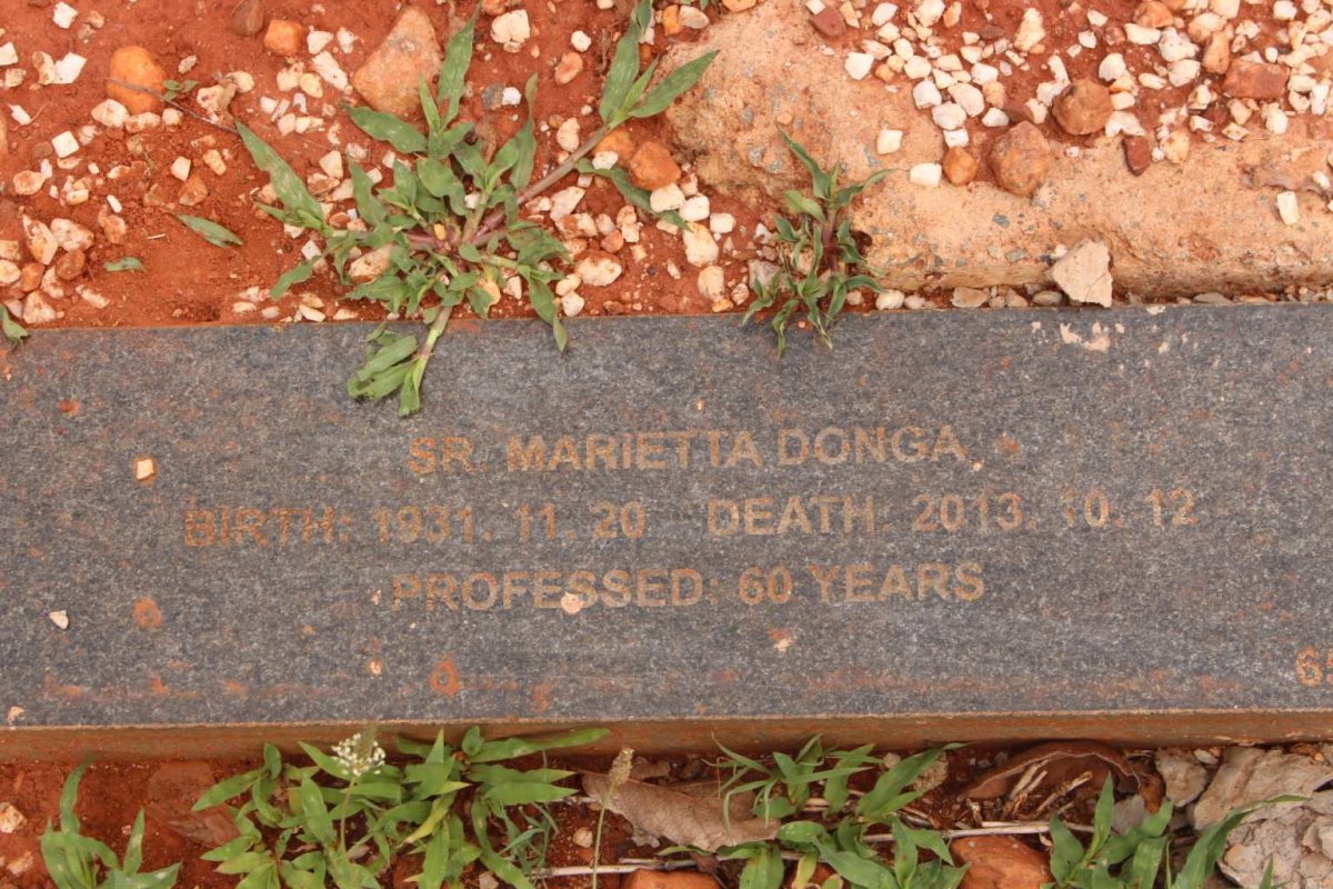 DONGA Marietta 1931-2013