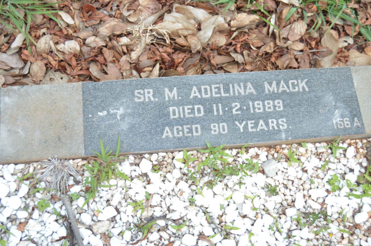 MACK M. Adelina -1989