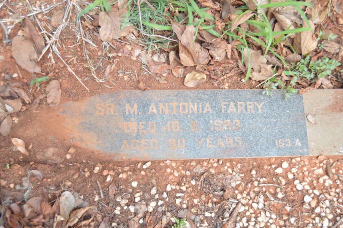 FARRY M. Antonia -1993