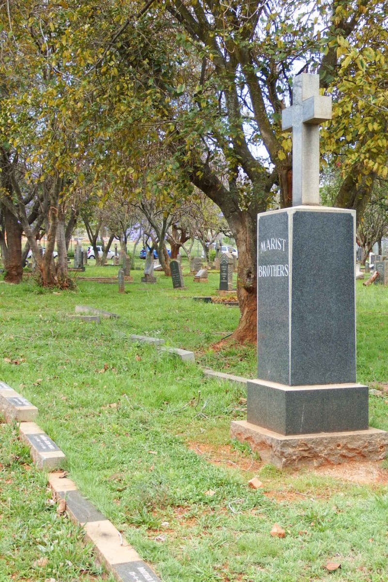 5. Overview / Oorsig Marist Brothers Cemetery