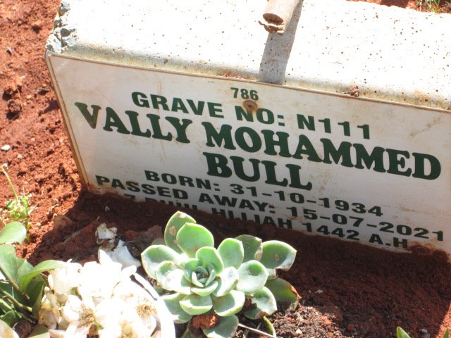 BULL Vally Mohammed 1934-2021