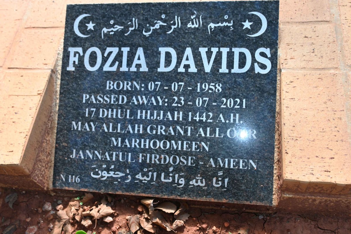 DAVIDS Fozia 1958-2021