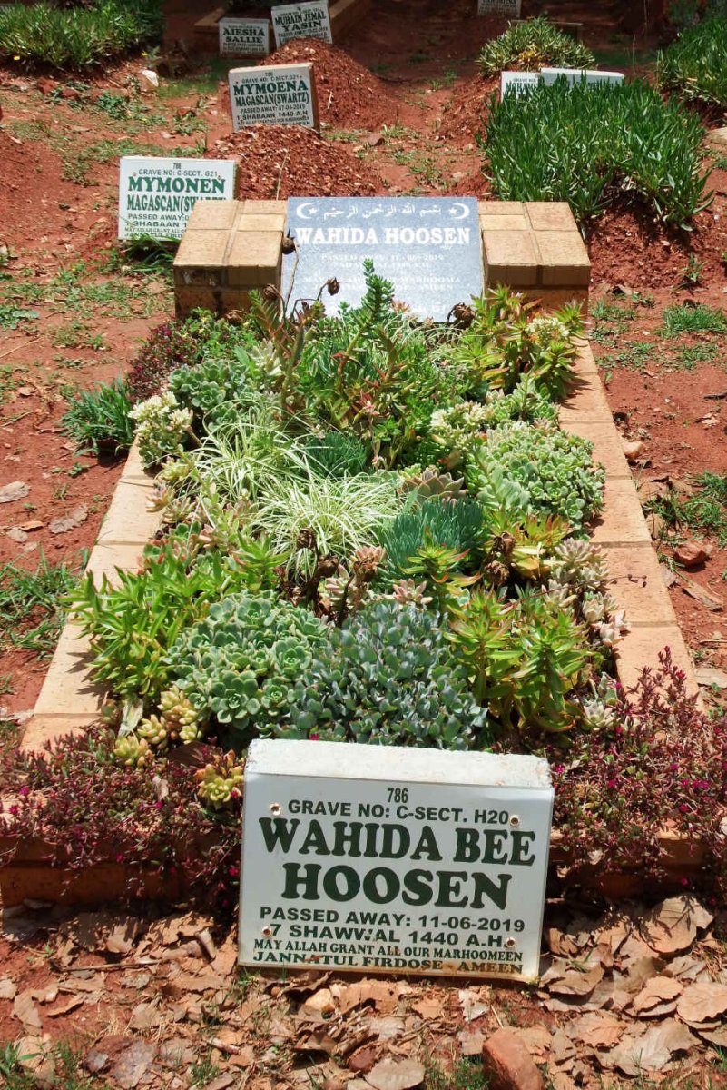 HOOSEN Wahida Bee -2019