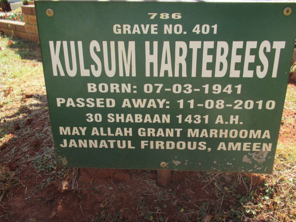 HARTEBEEST Kulsum 1941-2010