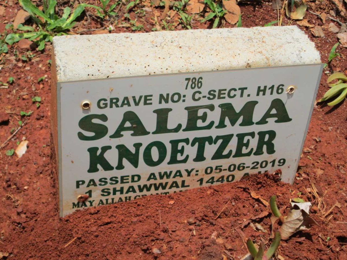 KNOETZER Salema -2019
