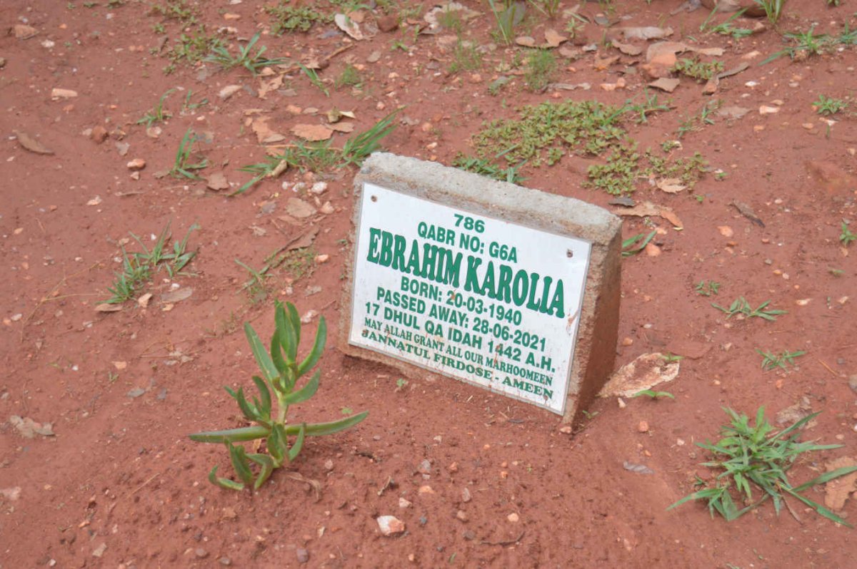 KAROLIA Ebrahim 1940-2021