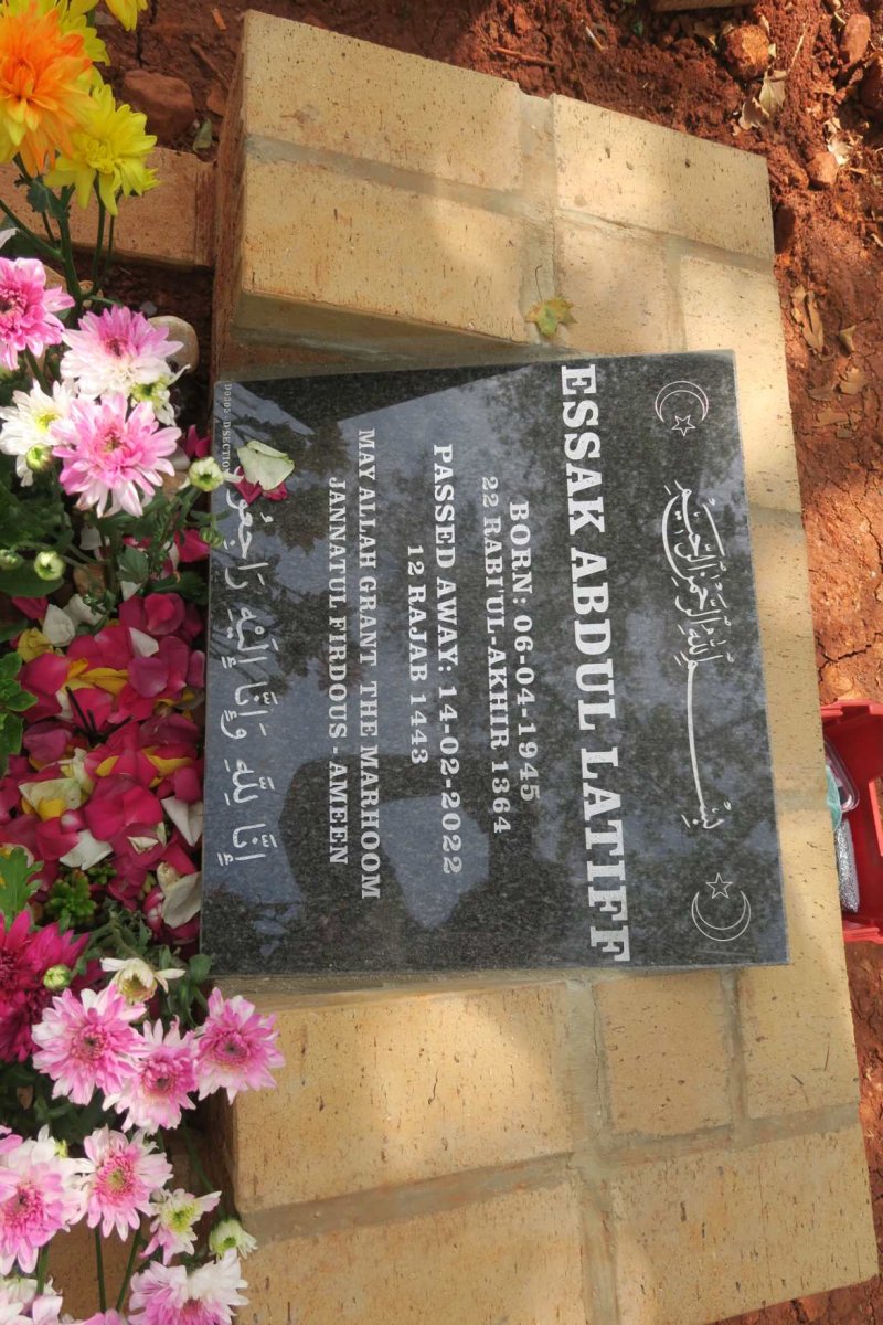 LATIFF Essak Abdul 1945-2022