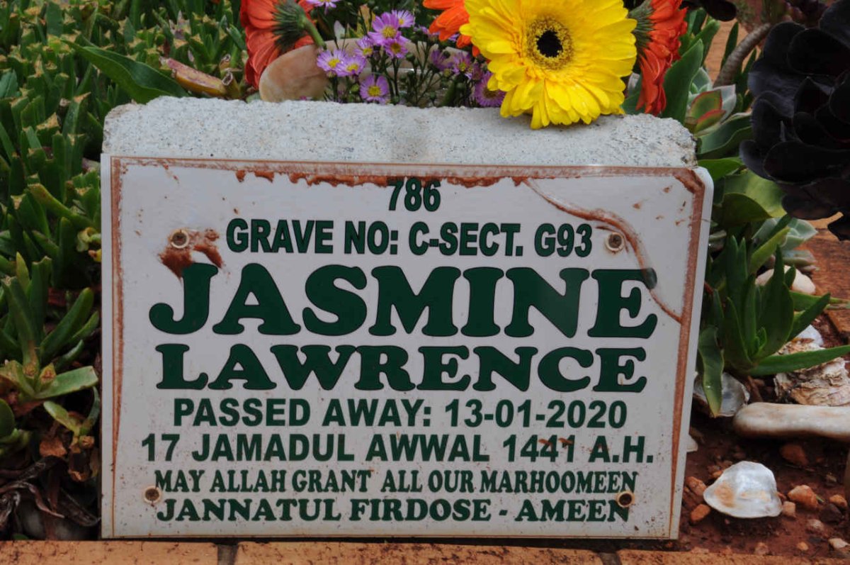 LAWRENCE Yesmien 1947-2020