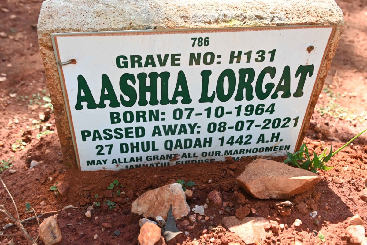 LORGAT Aashia 1964-2021