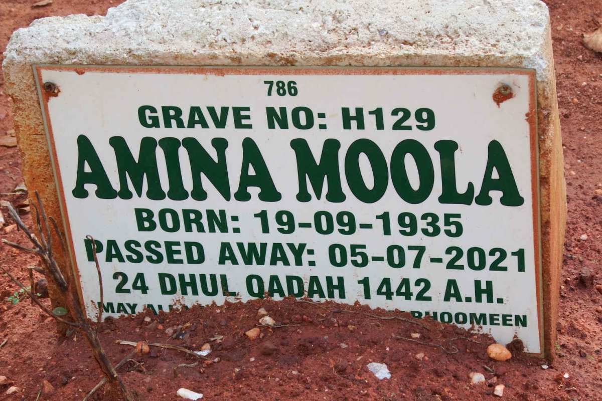 MOOLA Amina 1935-2021