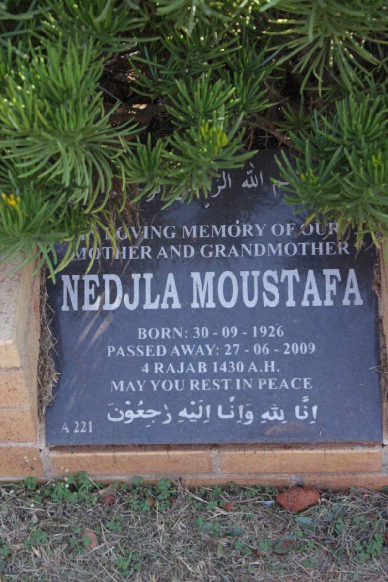 MOUSTAFA Nedjla 1926-2009
