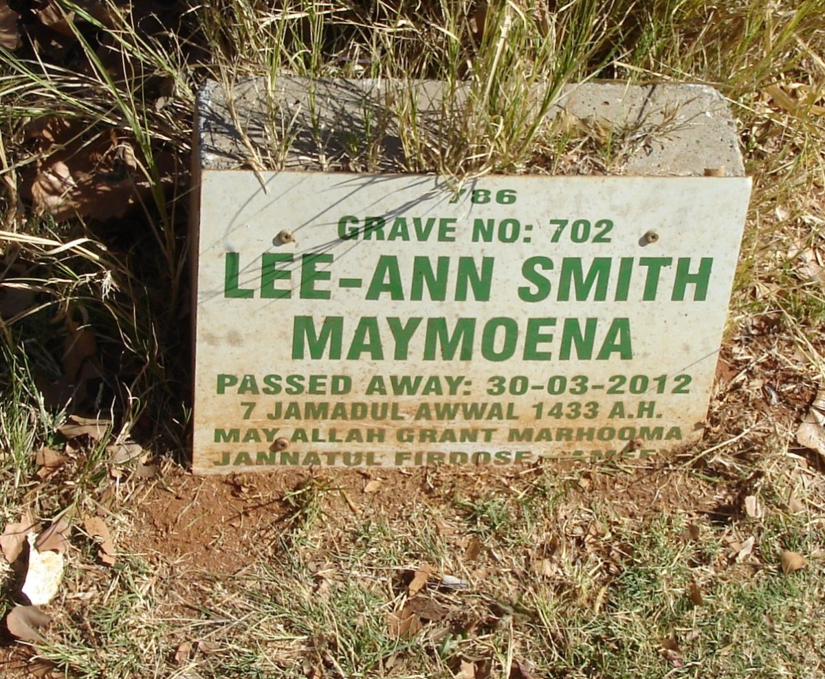 MAYMOENA Lee-Ann Smith -2012