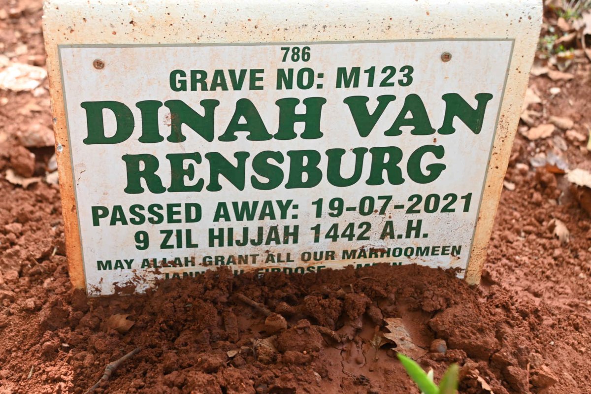 RENSBURG Dinah, van -2021