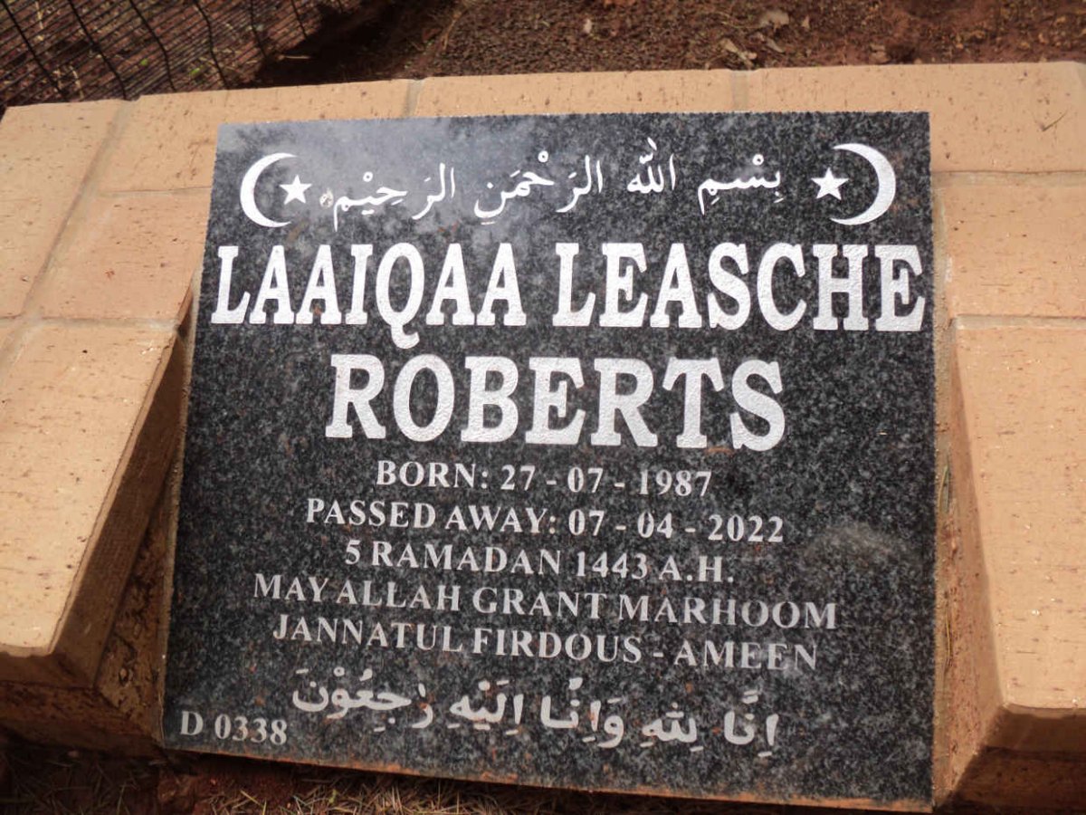 ROBERTS Laaiqaa Leasche 1987-2022