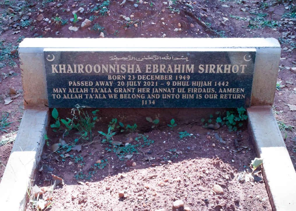 SIRKHOT Khairoonnisha Ebrahim 1949-2021