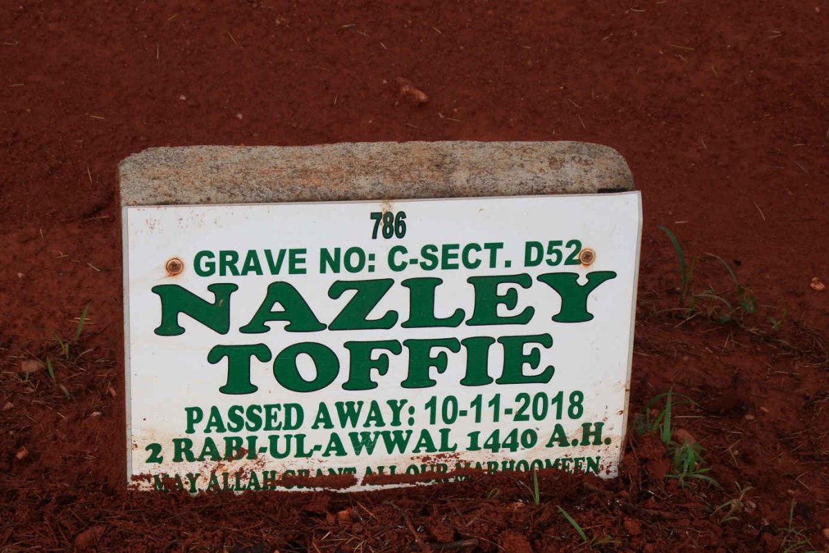 TOFFIE Nazley -2018