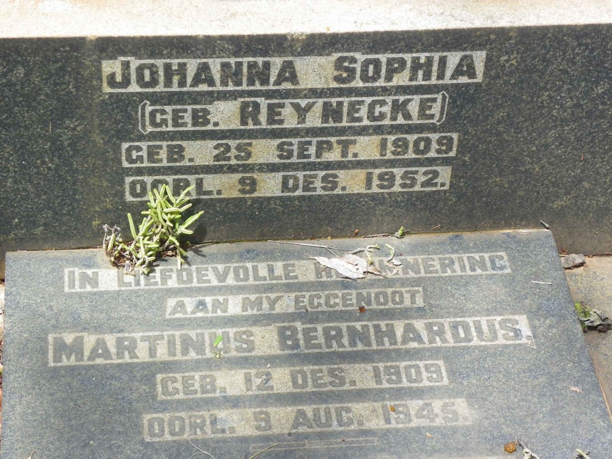 ACKERMANN Martinus Bernhardus 1909-1945 &amp; Johanna Sophia REYNECKE 1909-1952