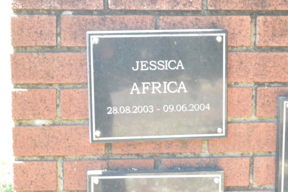 AFRICA Jessica 2003-2004
