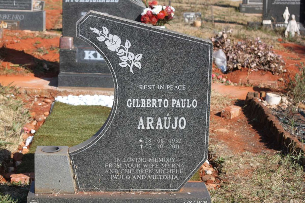 ARAUJO Gilberto Paulo 1932-2011