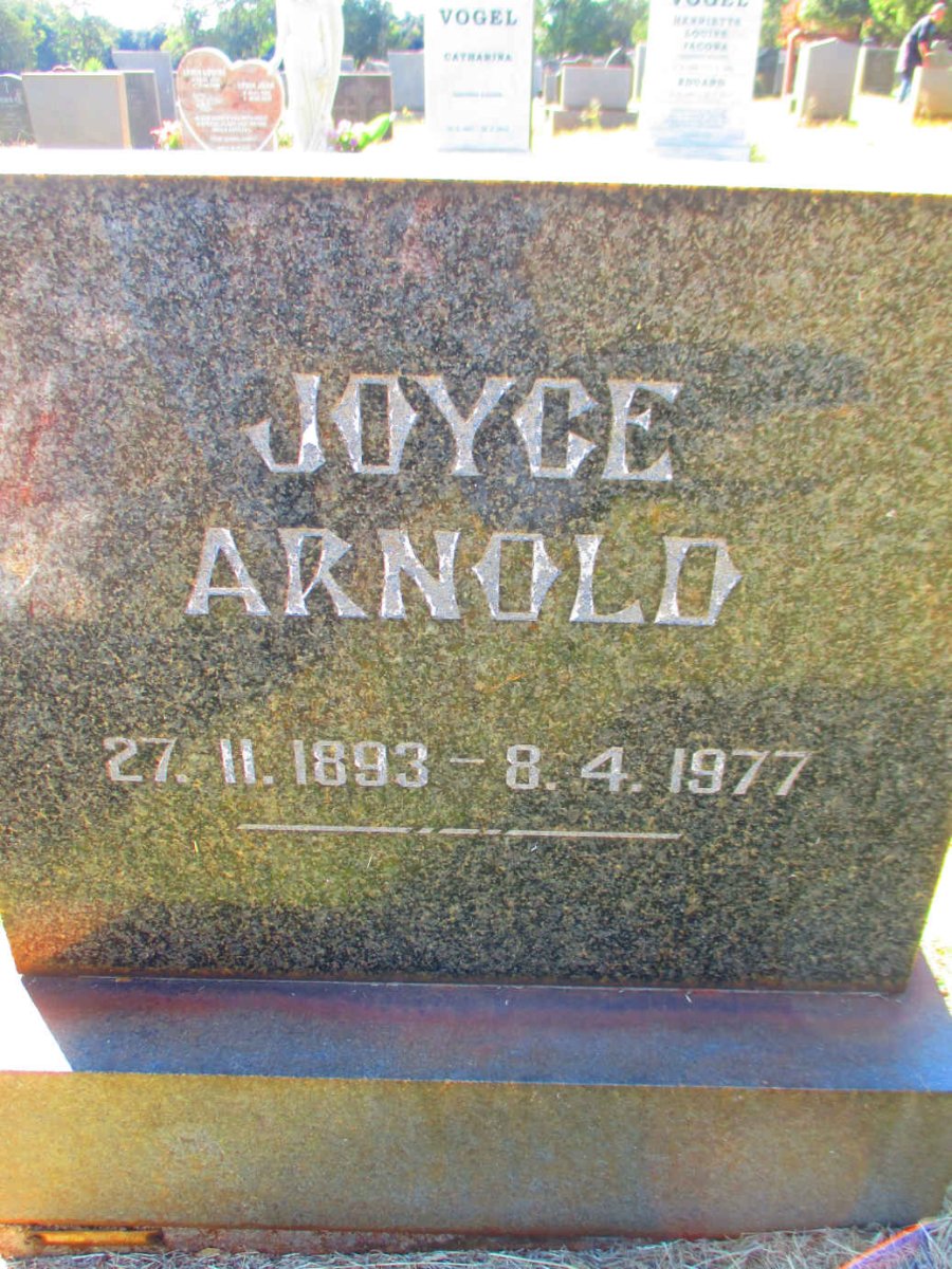 ARNOLD Joyce 1893-1977