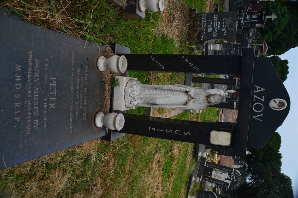 AZOV Peter 1921-1990 &amp; Susie 1923-1988