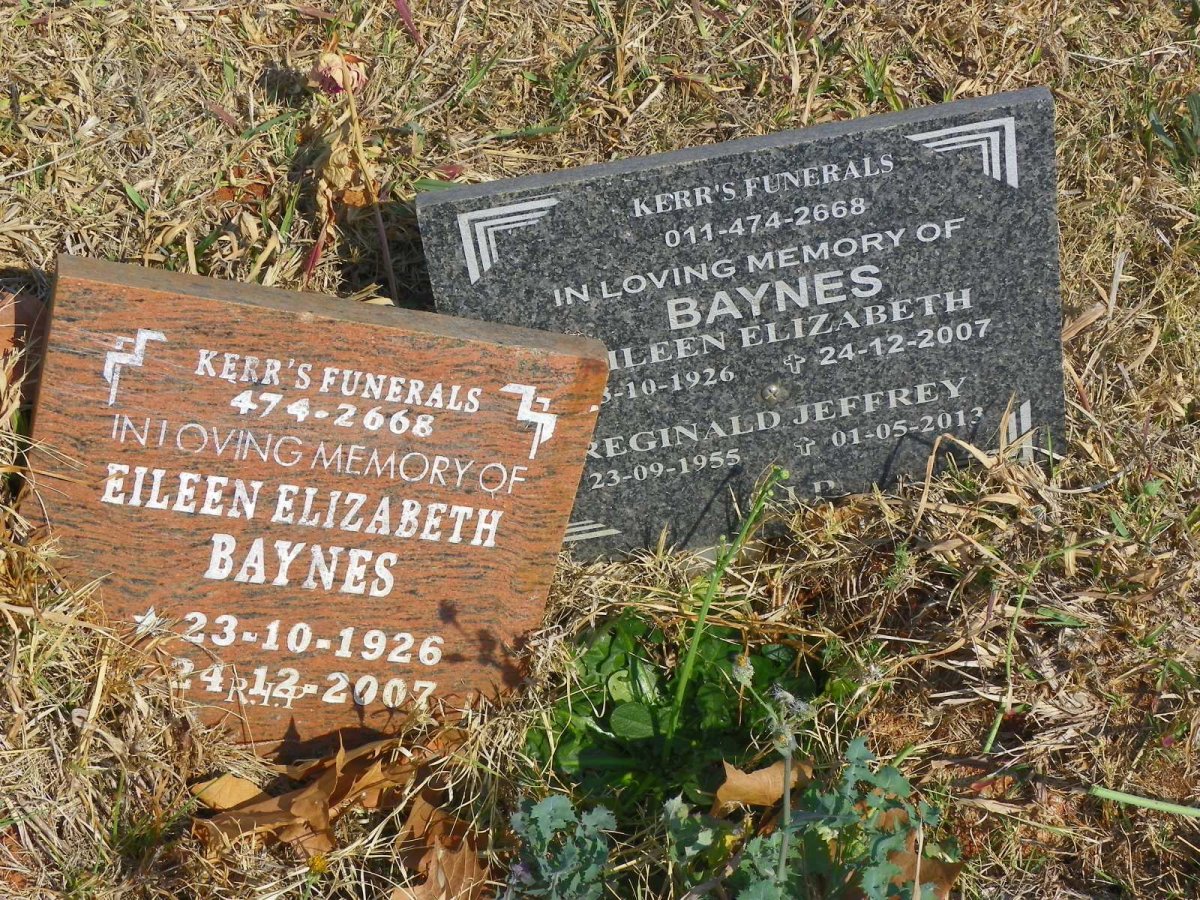 BAYNES Eileen Elizabeth 1926-2007 :: BAYNES Reginald Jeffrey 1955-2013