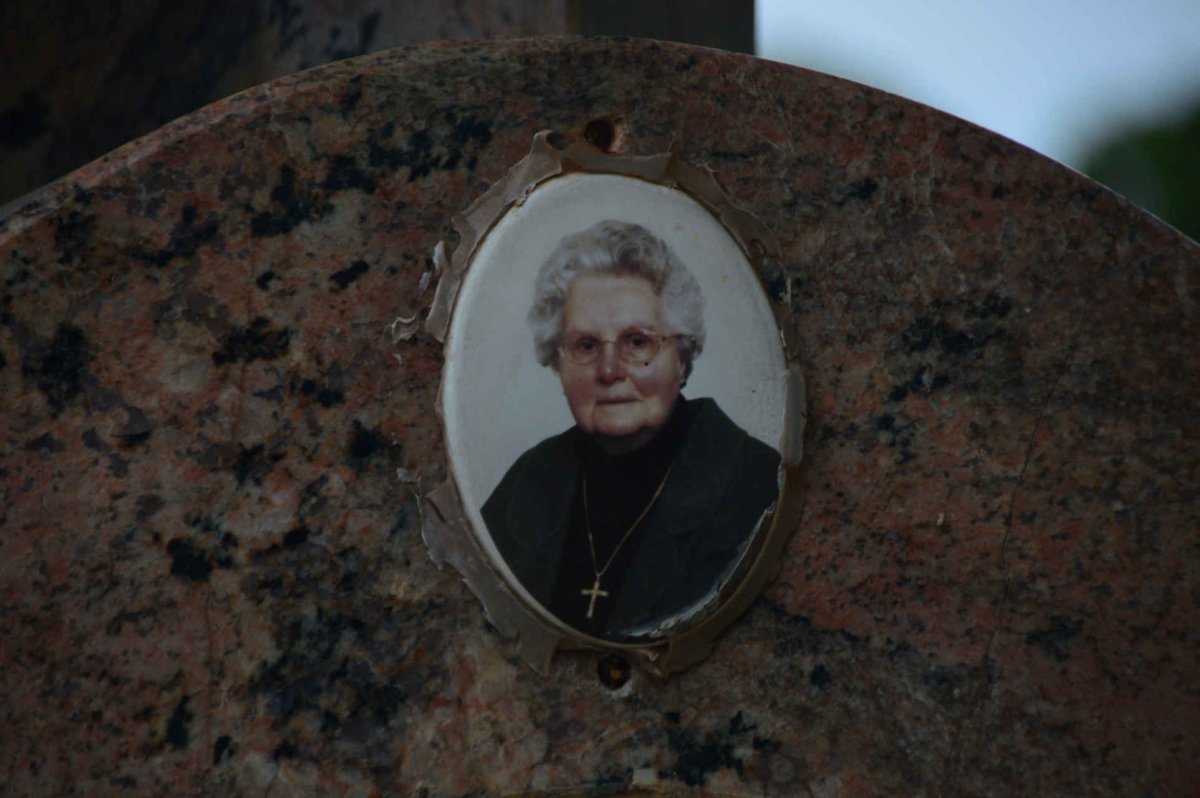 BAETA Inacio Goncalves 1914-1988 &amp; Maria Eugenia 1924-2002