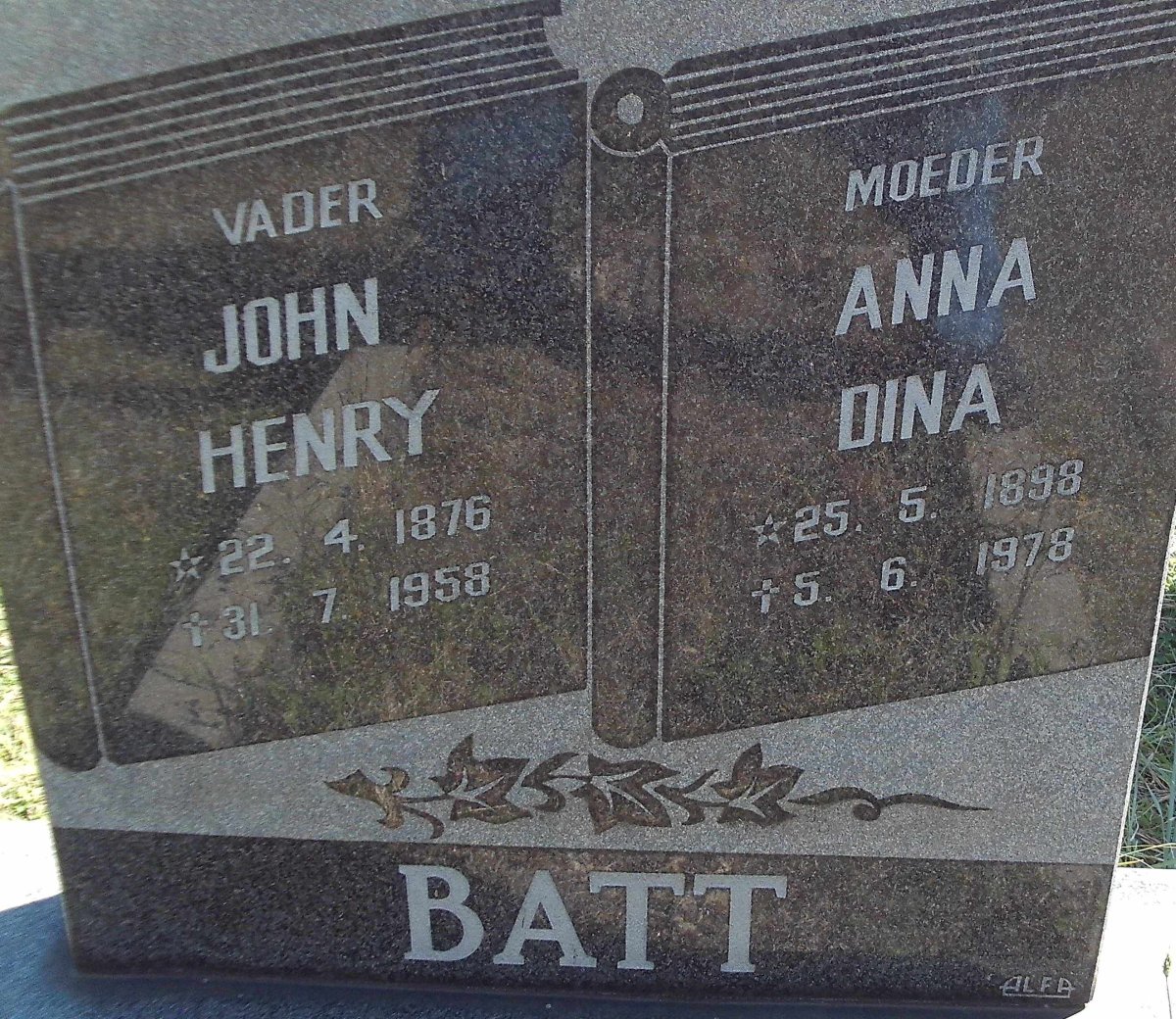 BATT John Henry 1876-1958 &amp; Anna Dina 1898-1978