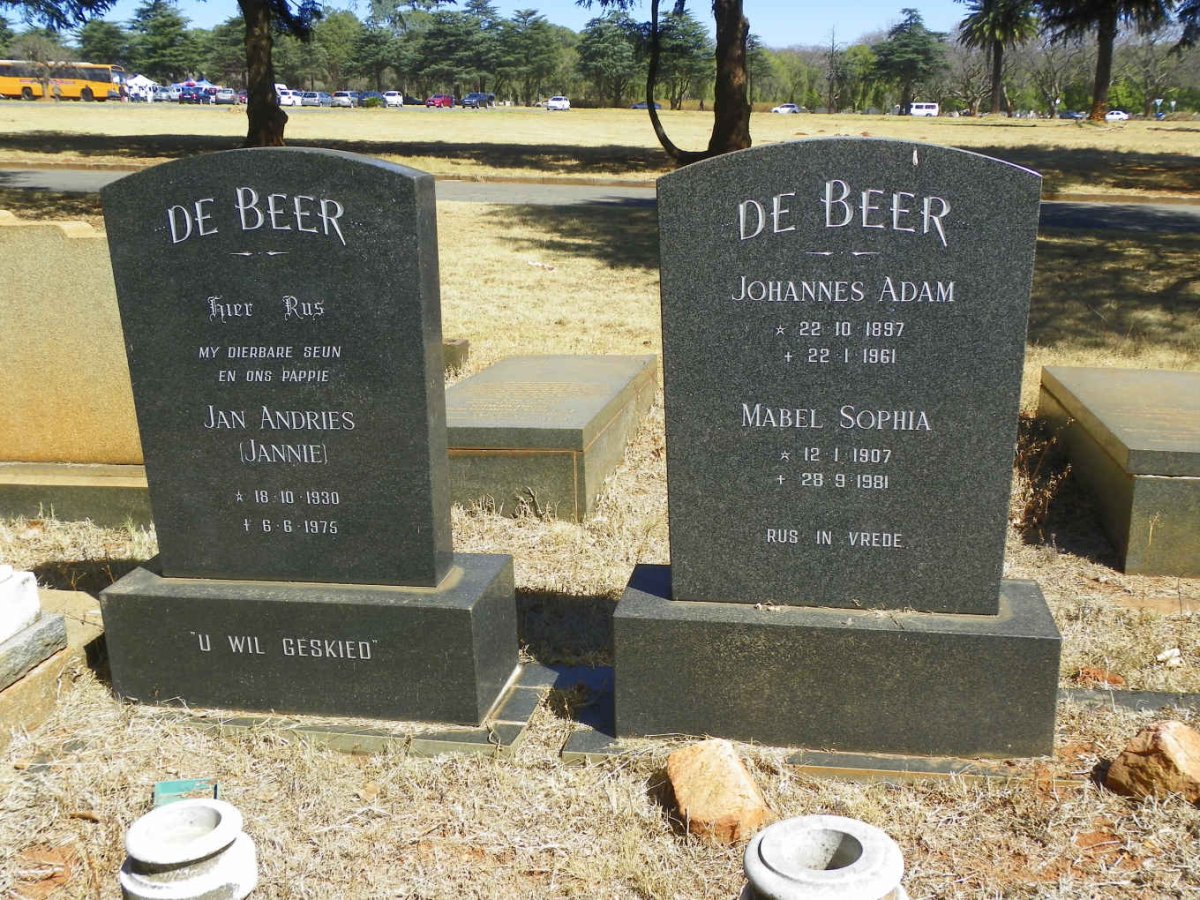 BEER Johannes Adam, de 1897-1961 &amp; Mabel Sophia 1907-1981 :: DE BEER Jan Andries 1930-1975