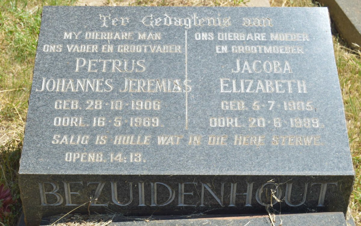 BEZUIDENHOUT Petrus Johannes Jeremias 1906-1969 &amp; Jacoba Elizabeth 1905-1989