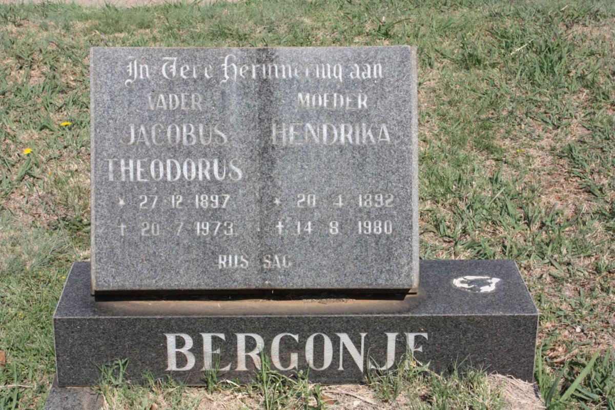 BERGONJE Jacobus Theodorus 1897-1973 &amp; Hendrika 1892-1980