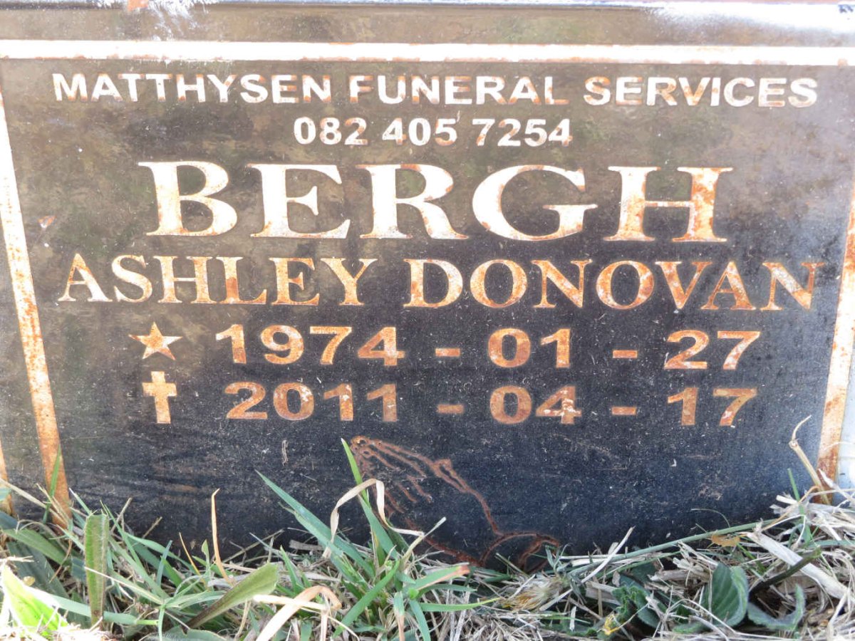 BERGH Ashley Donovan 1974-2011