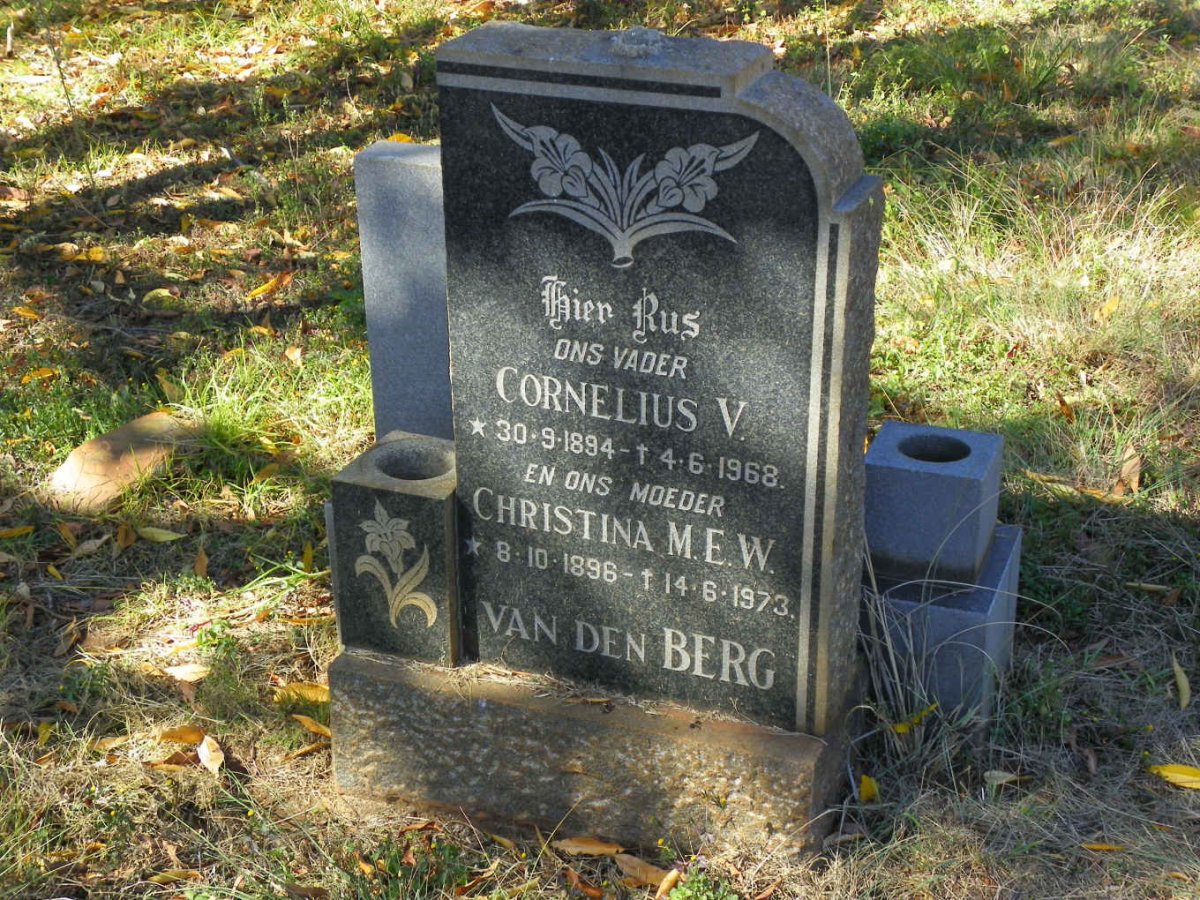 BERG Cornelius V., van den 1894-1968 &amp; Christina M.E.W. 1896-1973