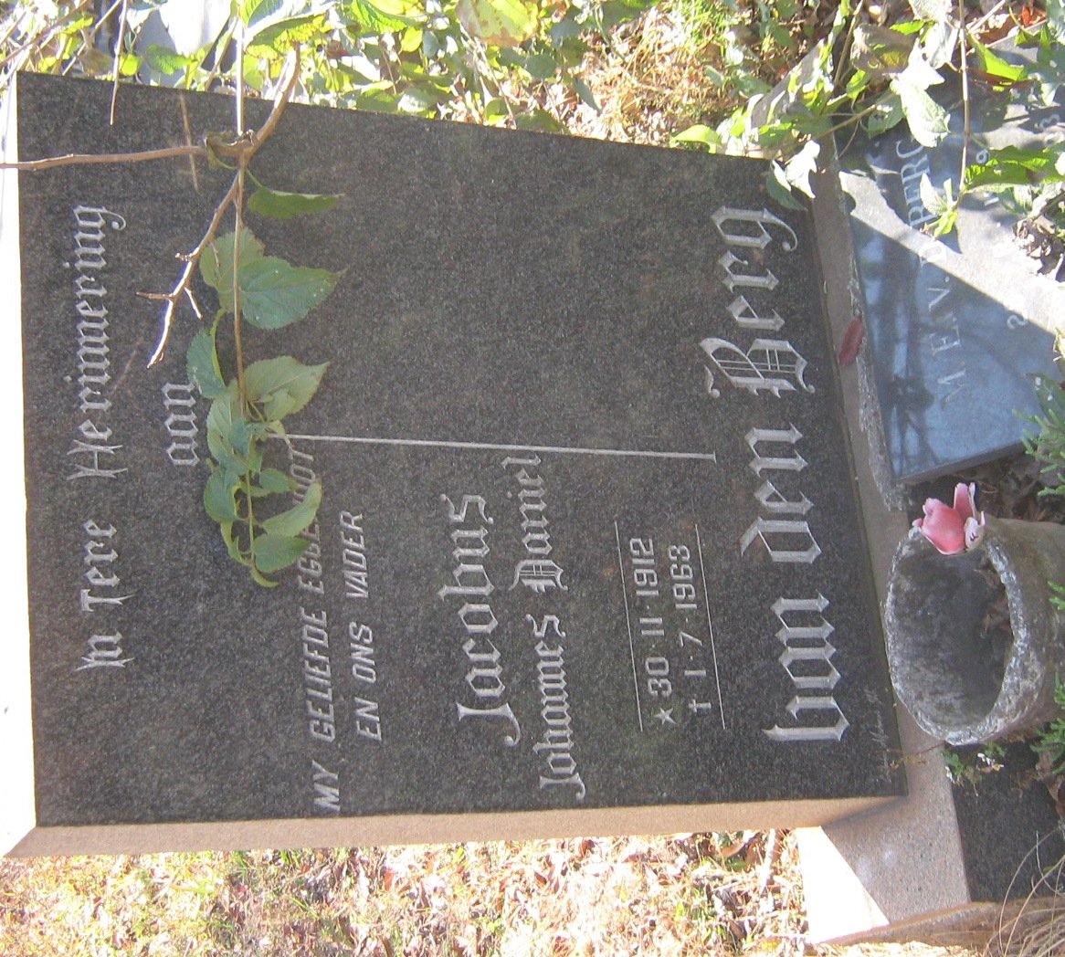 BERG Jacobus Johannes Daniel, van den 1912-1963 &amp; M.E. 1909-2003