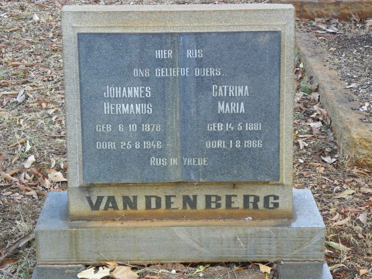 BERG Johannes Hermanus, van den 1878-1946 &amp; Catrina Maria 1881-1966