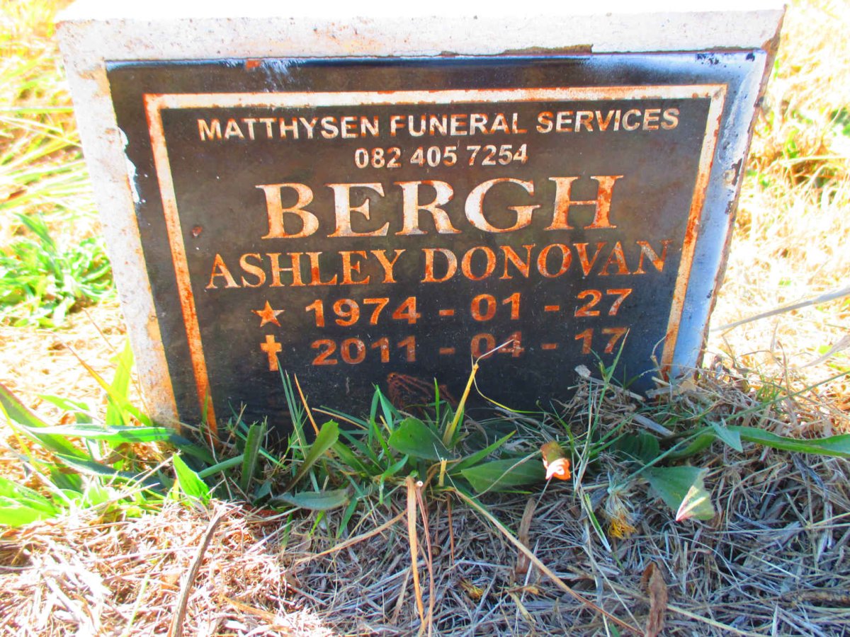 BERGH Ashley Donovan 1974-2011