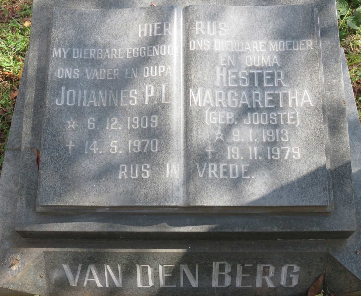 BERG Johannes P.L., van den 1909-1970 &amp; Hester Margaretha JOOSTE 1913-1979